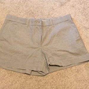 Gap Summer Short in gray blue pinstripe- 4R